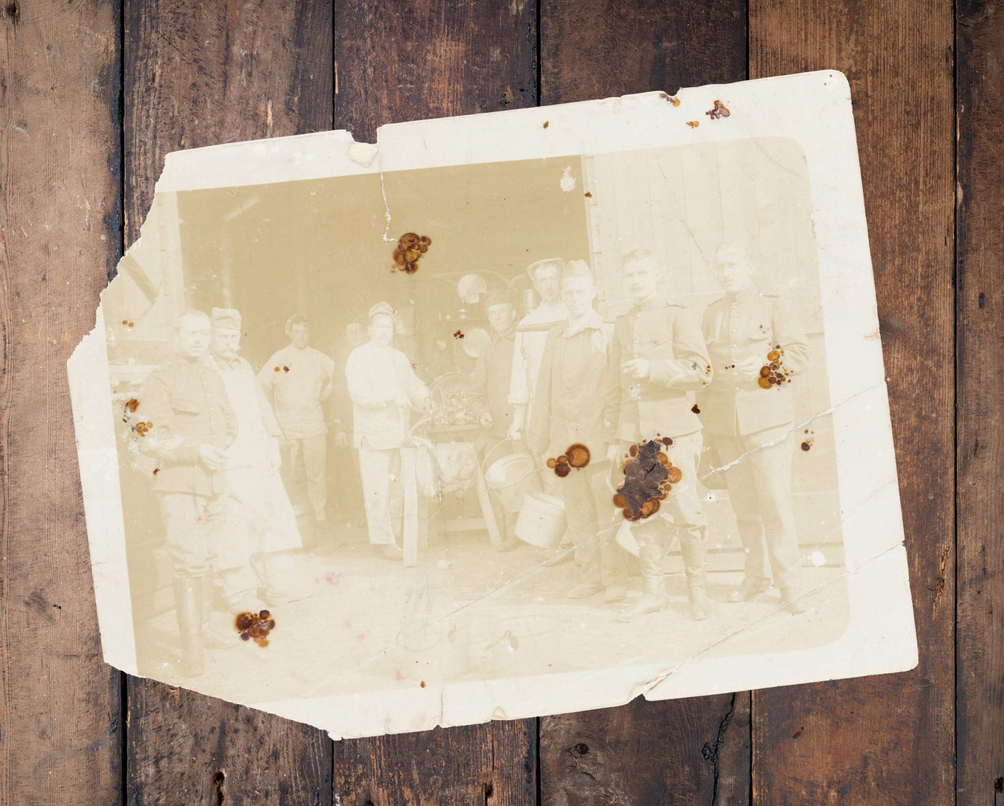 Foto met gaten en beschadigingen herstellen en afdrukken op grootformaat