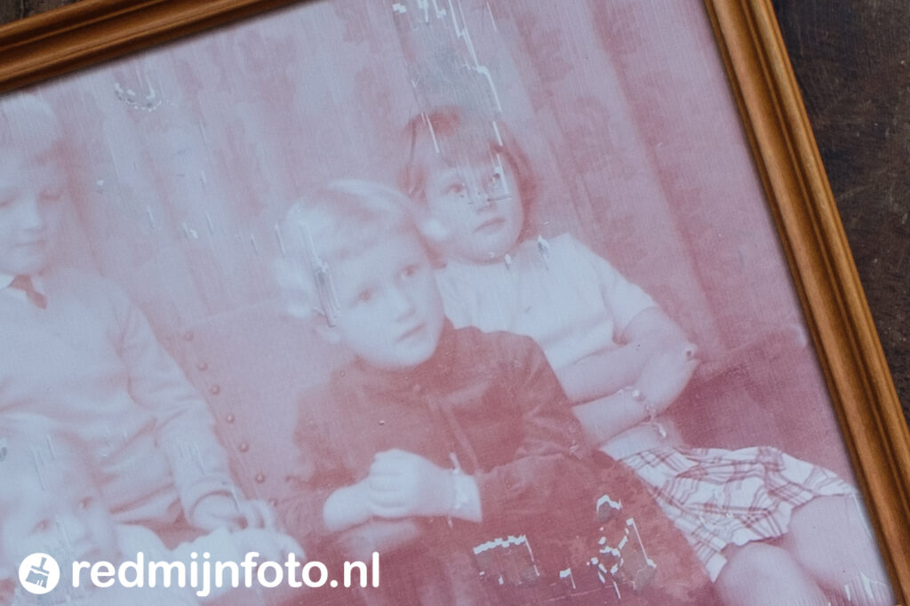 Schilferende foto laten herstellen door fotorestaurateur